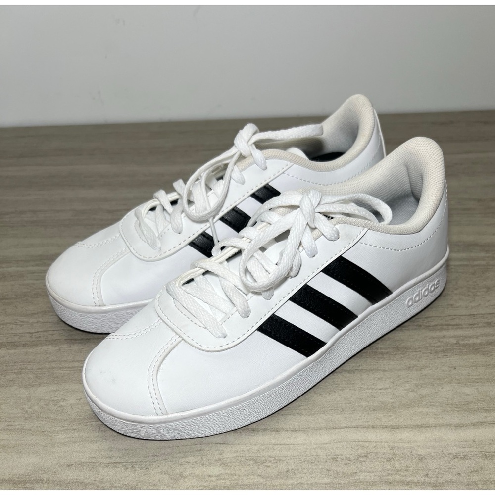 adidas Grand Court Tennis Shoes in Cloud White / Core Black, Kids Size 3.5